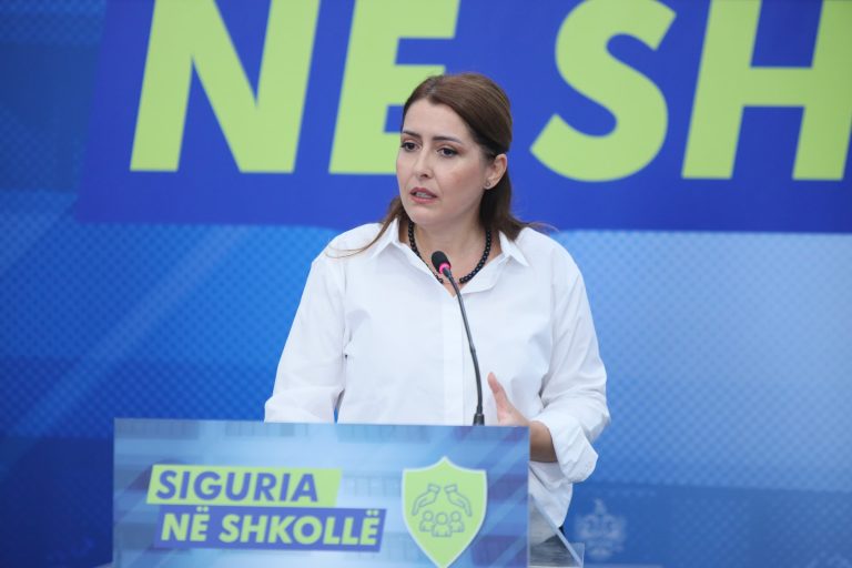 240 oficerë sigurie në shkolla, Manastirliu: 733 incidente më pak në shkolla, forcojmë rrjetin e sigurisë për parandalimin e fenomeneve negative